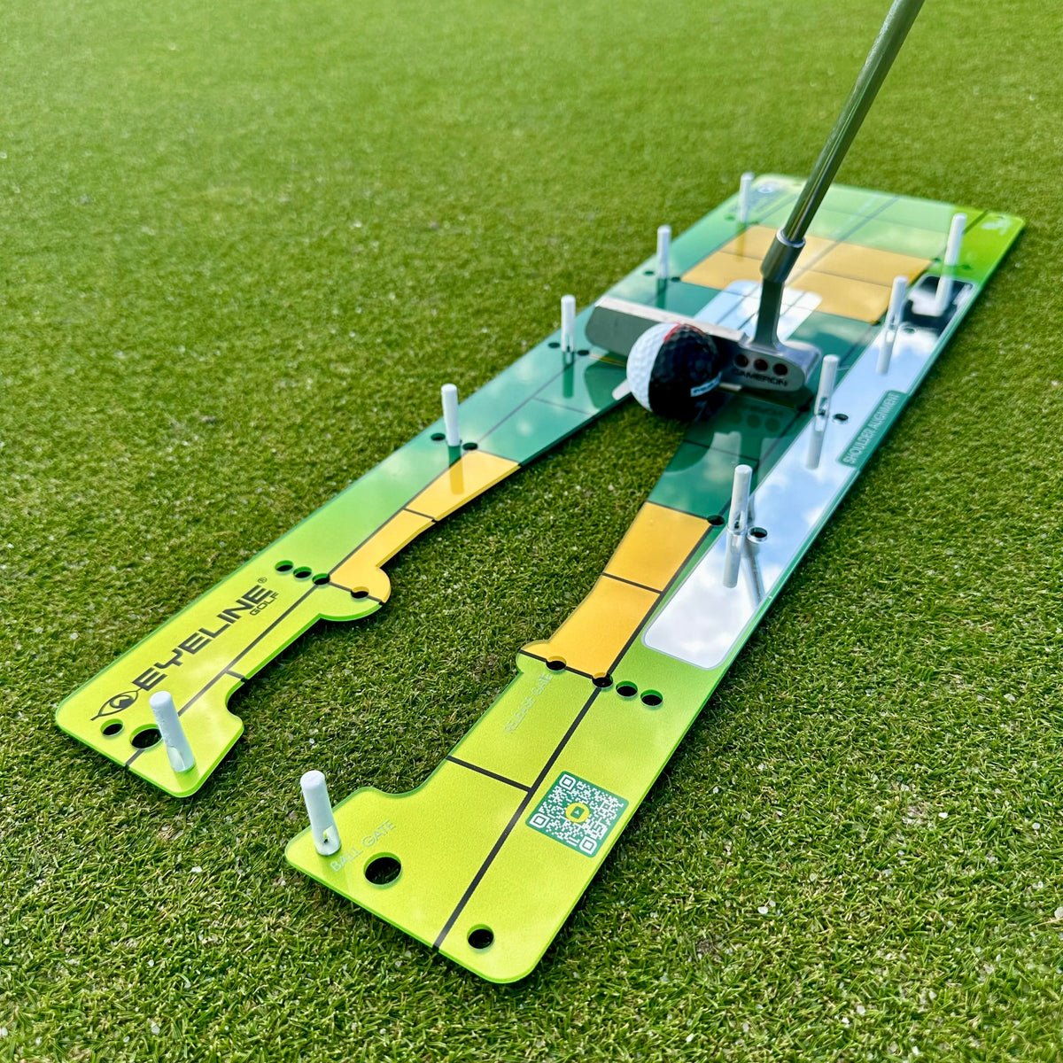 Tour Roll Putting Mirror Trainer at Blackout Golf